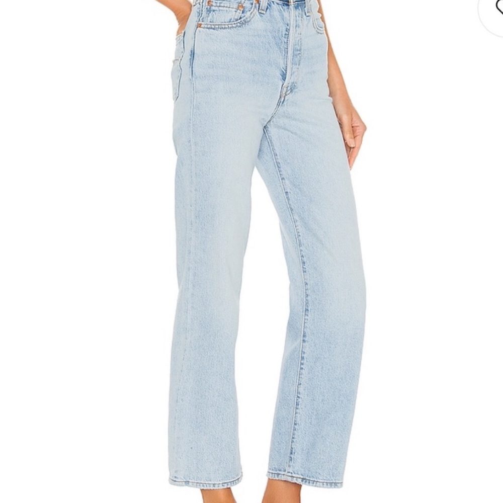 Levi’s Ribcage Ankle Straight Leg Jeans